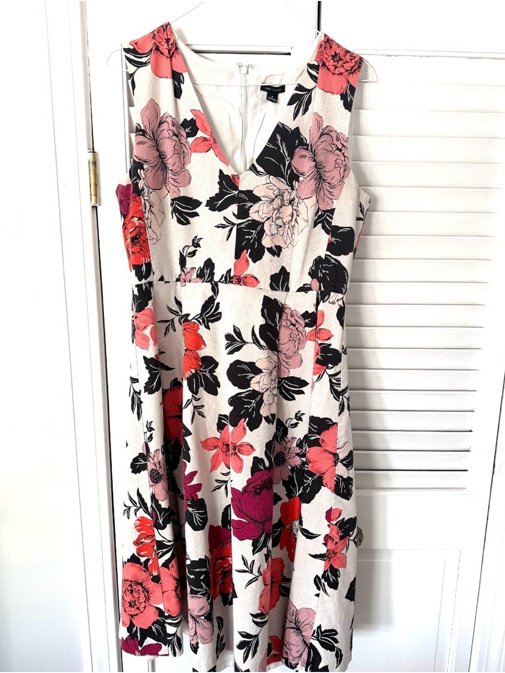 Ann Taylor White Floral Midi Dress with Pink & Black Blooms size 8